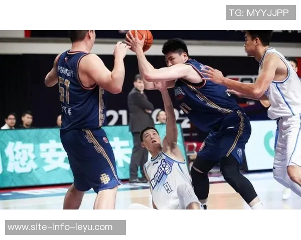 奎因前49场表现惊艳600分350板200助本西与伯德同获最佳新秀殊荣 奎因前49场表现惊艳600分350板200助本西与伯德同获最佳新秀殊荣